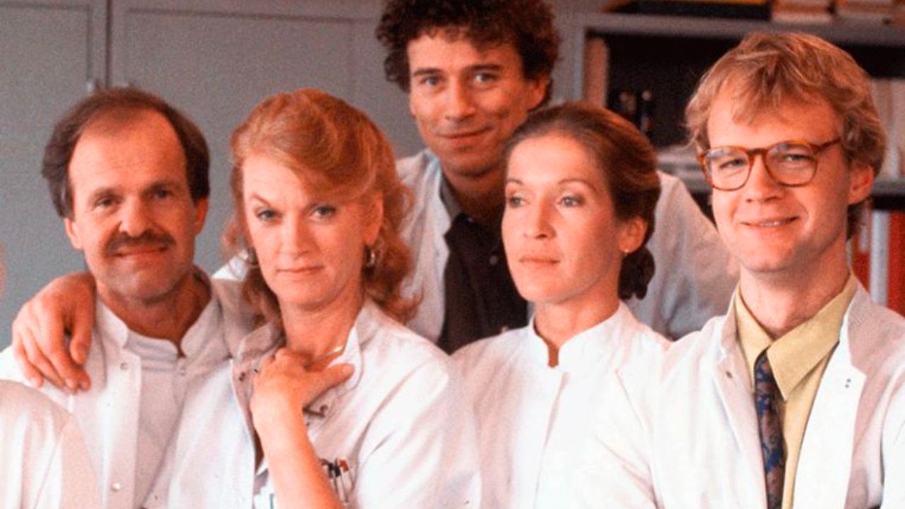Goed nieuws Deze bekende hitserie keert terug op tv De Nederlandse TV Goed nieuws Deze bekende hitserie keert terug op tv De Nederlandse TV